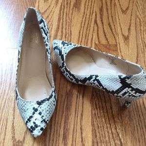 Brand New faux-snake skin 2 inch heels-Size 7
